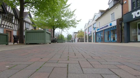 Quiet and Eerie as lockdown in Solihull Town Centre is enforced 動画素材 129170223
