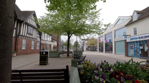 Quiet and Eerie as lockdown in Solihull Town Centre is enforced 動画素材 129170455