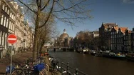 Quiet Canals On Beautiful Day In Amsterdam, Netherlands In Corona Crisis. Stock Footage