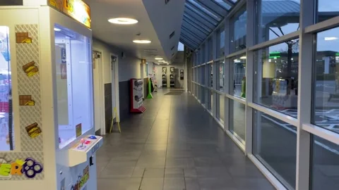 Quiet corridor Stock Footage 178649262