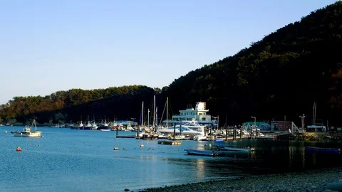 Quiet wharf: Stockbeeldmateriaal 80149769