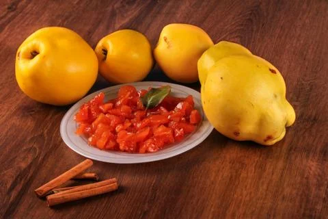 Quince jam on the plate Foto stock