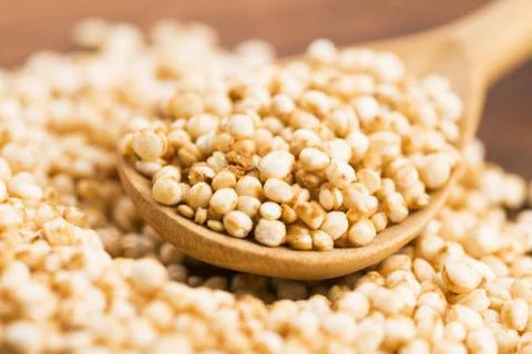 Quinoa popping Stock Photos