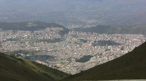 Quito from a mountaintop Video stock 986665