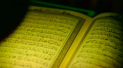 Quran pages Video stock 909955