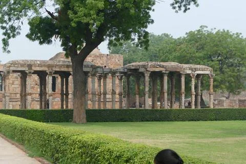  The Qutb complex is an array of monuments and buildings at Mehrauli in De... Fotos de archivo