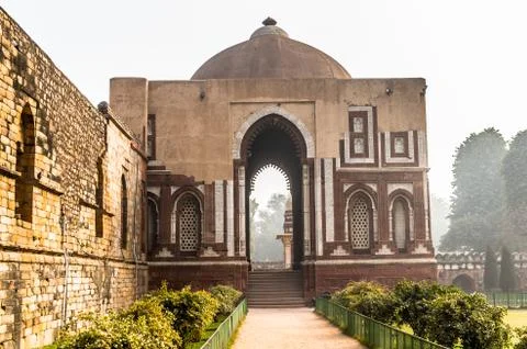Qutb complex (Qutub),  an array of monuments and buildings at Mehrauli in Del Fotos de archivo