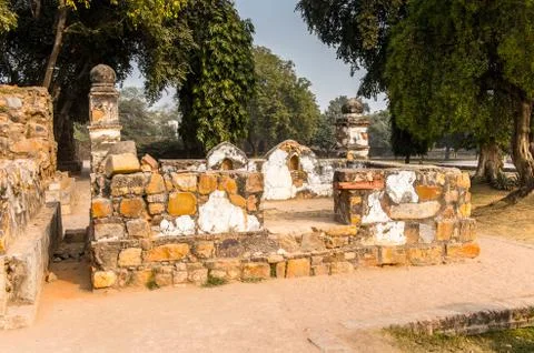 Qutb complex (Qutub),  an array of monuments and buildings at Mehrauli in Del Fotos de archivo