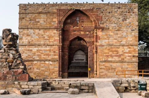 Qutb complex (Qutub),  an array of monuments and buildings at Mehrauli in Del Fotos de archivo