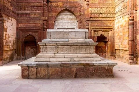 Qutb complex (Qutub),  an array of monuments and buildings at Mehrauli in Del Fotos de archivo