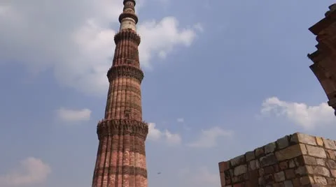 Qutub Minar &amp; Campus Stock-Footage 22326336