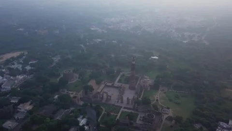Qutub Minar Complex, Delhi, India — Aerial View Through Fog and Haze Stock Footage 332949035
