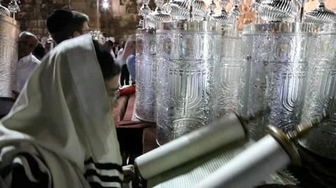 A rabbi presents Bible Torah scroll in Western Wall 스톡 동영상 53347912