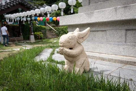Rabbit statue at budist temple Stock Photos