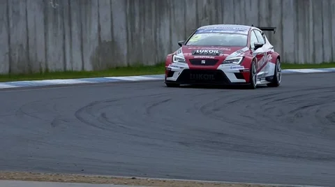 Race car cornering Видео 54991458