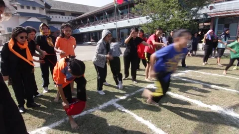 The race of students. Competition in primary school. Stock Footage 71089677