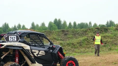 Race on UTV Ssv buggy. Waiting for the start. Stock Footage 189045500