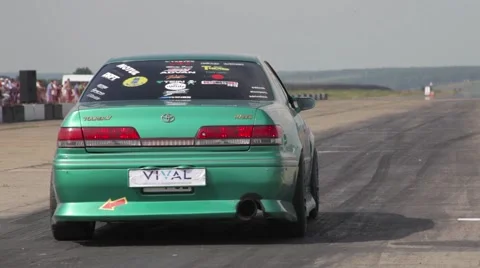 Racing car starts Video stock 66446636