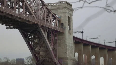 Rack Focus Hellsgate in and out Stock Footage 74090366