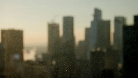 Rack focus on high rise Midtown Manhattan at sunset Vídeos de archivo 170033785