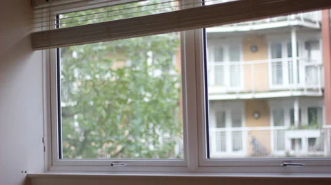 Rack Focus out of Window Vídeo Stock 37875952