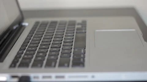 Rack Focus over a Keyboard Video stock 43905603