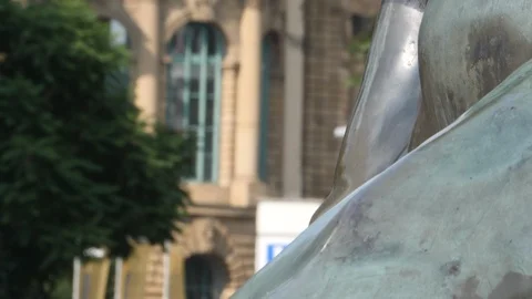 Rack focus from Statue in Stuttgart Stock Footage 91051253