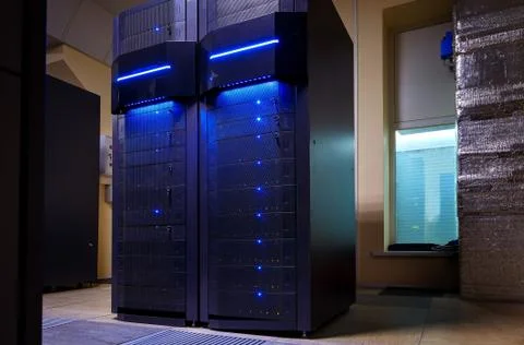 Rackserver hardware of mainframes in modern data center 库存照片