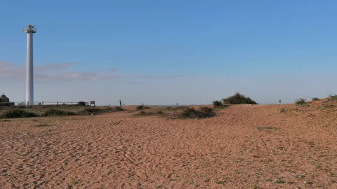 Radar on a shingle beach blue sky Landguard radar Felixstowe Suffolk 库存影片 141602980