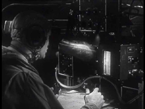 Radar is used in a bomber to plot targets in World War Two. Vídeos de archivo 75095875