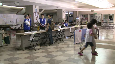 Radiation Evacuees 動画素材 32167515
