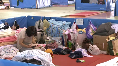 Radiation Evacuees Vídeo Stock 32167553