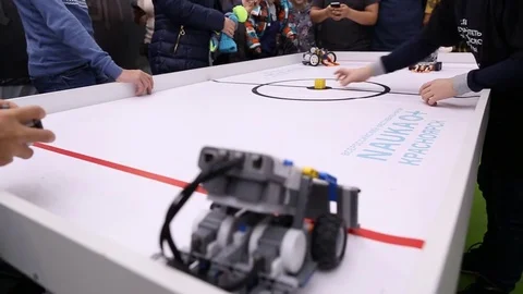 Radio-controlled robots. 스톡 동영상 72689252