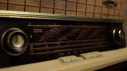 RADIO VINTAGE Stock Footage 129763179