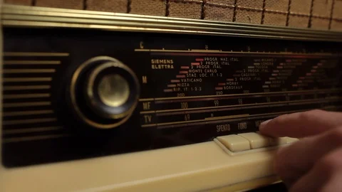 RADIO VINTAGE Stock Footage 129764928