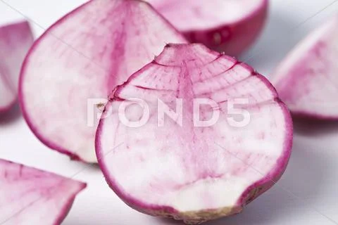 Radish, halved (close-up) Stock Photos
