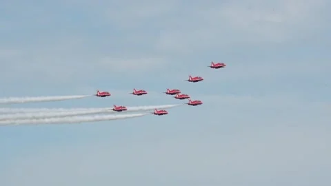 RAF Red Arrows, Hawk T1A, Air Show, Sky Aerobatic Team, Plane acrobatics Video stock 150157183