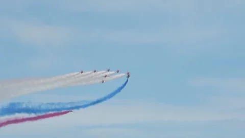 RAF Red Arrows, Hawk T1A, Air Show, Sky Aerobatic Team, Plane acrobatics Stock-Footage 150157399