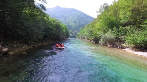 Rafting boat sailing down the river 動画素材 69859661