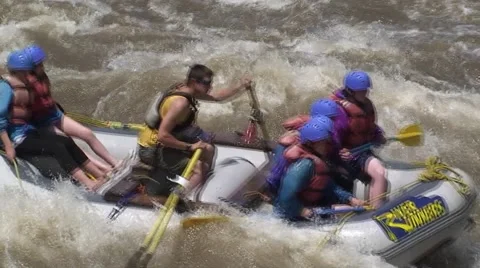 Rafting during runoff Vídeos de archivo 54600116