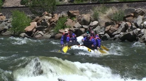 Rafting in fast water Vídeos de archivo 54596799