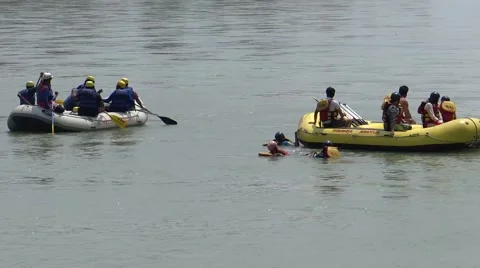 Rafting in Ganga River in Rishikesh 스톡 동영상 50205062