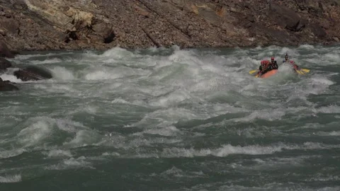 Rafting in mountainous river Ganges 스톡 동영상 133182003