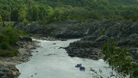 Rafting on Potomac river 스톡 동영상 82411924
