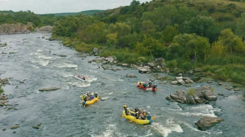 Rafting on the river Stockbeeldmateriaal 255621917