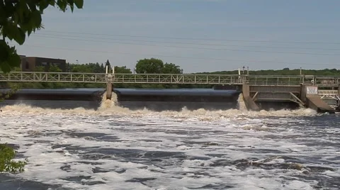 Raging Dam Wide Vidéo 40340838