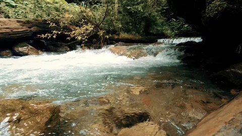 Raging mountain river Video stock 95174099