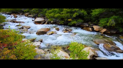 Raging River in Colorado Видео 34957390