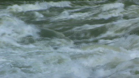 Raging River in the New River Gorge 스톡 동영상 731022