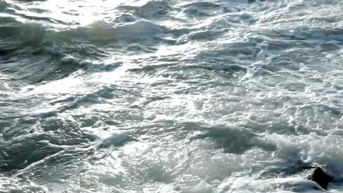 Raging sea HD Vidéo 106459319
